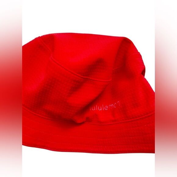 NWT Lululemon Bucket Hat - Picture 2 of 3